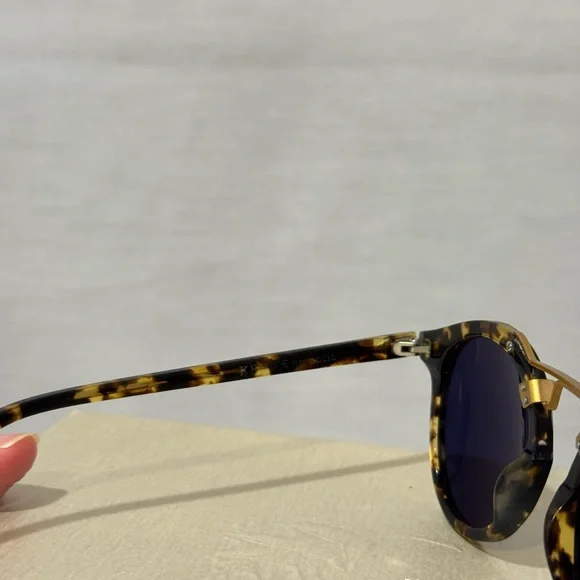 KREWE St Louis I Classic Tortoise Sunglasses with Dark Blue 